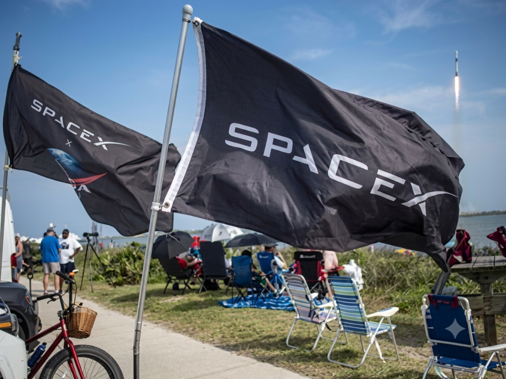 SpaceX IPO反响热烈：散户认购超1000亿美元，贝莱德等全球大资管订单“规模惊人”，“超级富豪”也在猛抢